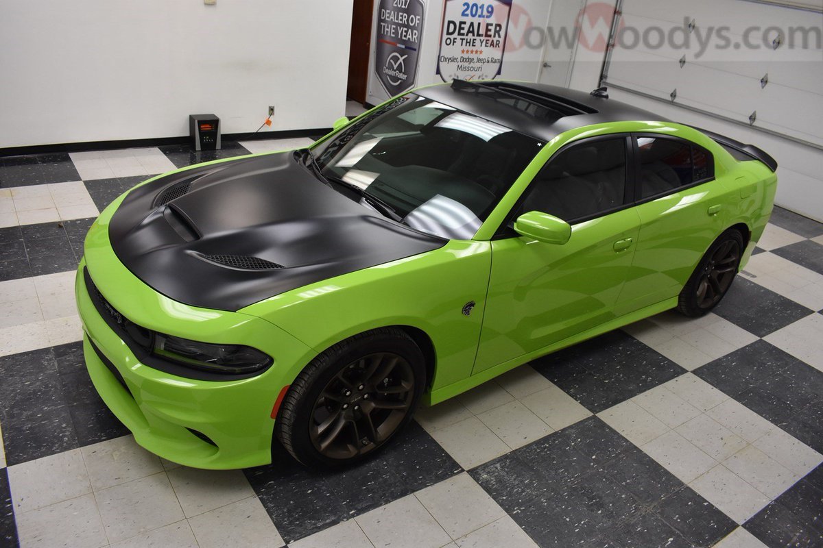MAGCDJR's tweet photo. 2019 #DodgeCharger #SRT #Hellcat! This outstanding #Supercharged #MuscleCar will not last long. This #SublimeGreen color is unheard of in the Chargers unless it's an aftermarket wrap. This charger came fresh from the Manufacturer with this stunning color. https://t.co/qsG4wKjgLf https://t.co/mer6XzNSrV