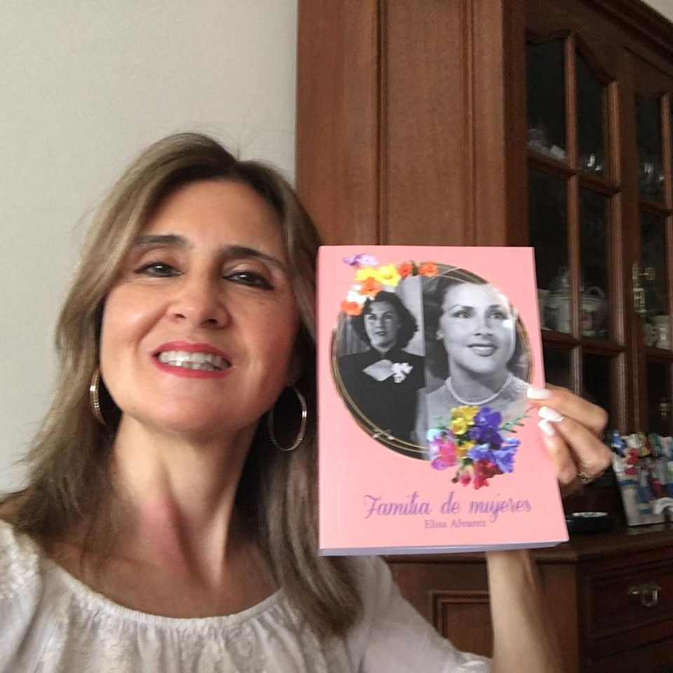 ImpServicop's tweet photo. Qué contentos estamos de publicar el libro #familiademujeres de Elisa Álvarez! 💗
Emocionados de cumplir este sueño y de comprometernos con tu historia, Elisa 😊
Gracias por confiar en nosotros! 💗
#Editesulibro #Autopublicacion #Comprometidoscontuhistoria https://t.co/ILUgD1TyRE