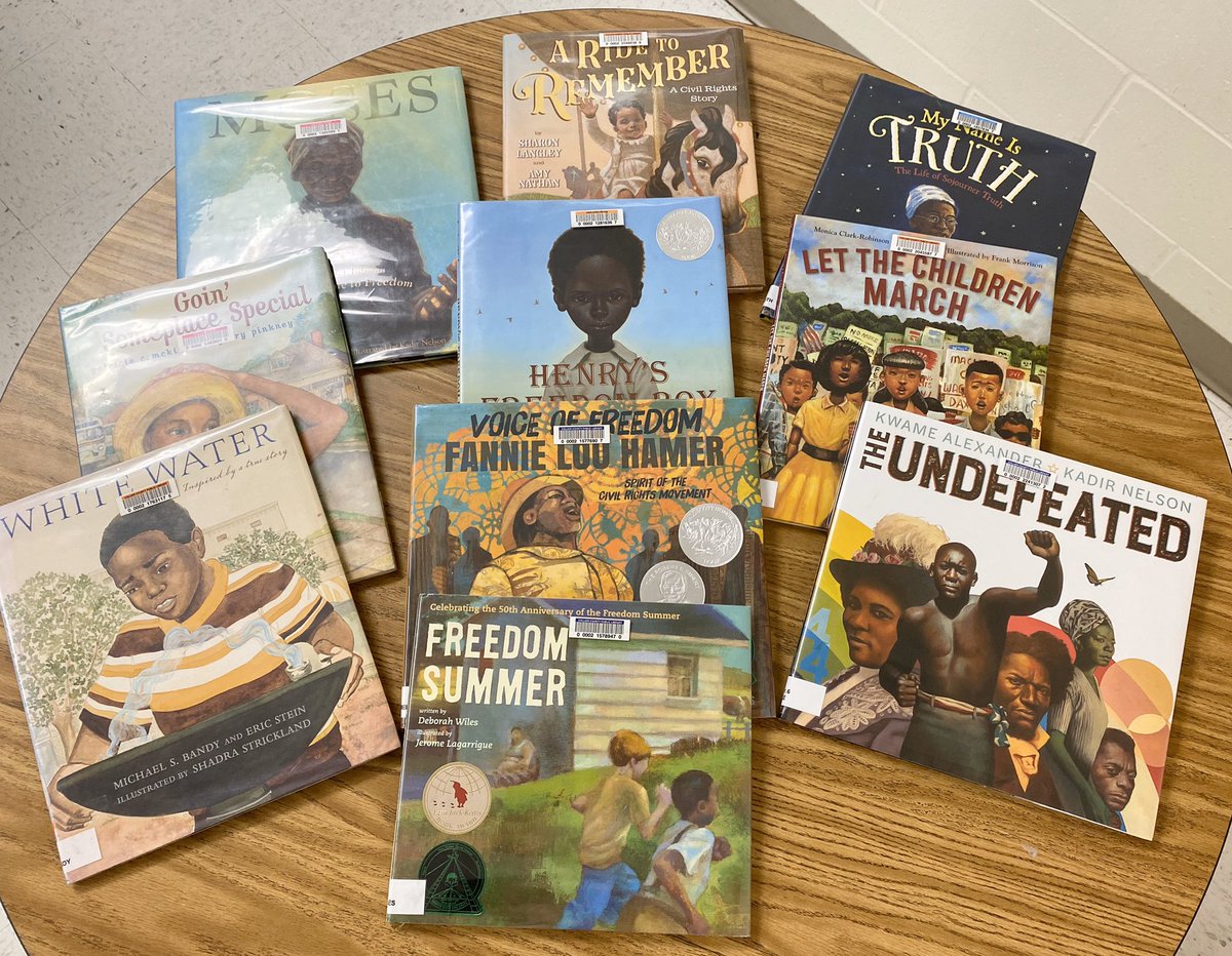 Picture books ✔️
Time to read ✔️
Amazing people ✔️
Perseverance, Determination, &amp; Overcoming the odds  ✔️
Ss created book cards with quotes to remember from each. Love their passion! 💜 #BHM #NCTEvillage #ELAchat #edchat <a href="/ncte/">National Council of Teachers of English (NCTE)</a> #booklove #whyIteach