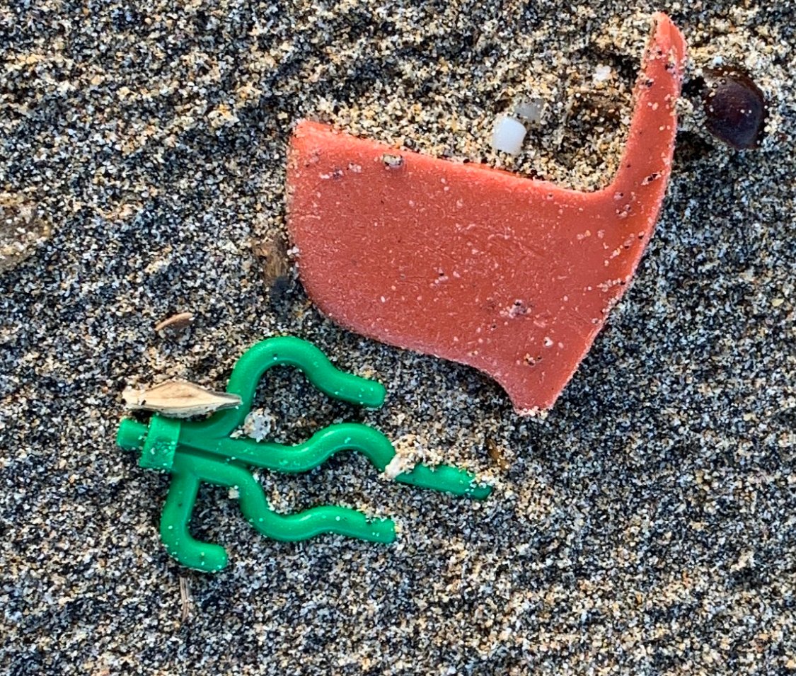 LegoLostAtSea's tweet photo. Horrendous amounts of plastic on Cornish beaches today after #StormCiara. Among it, Lego from the 1997 spill, lobster trap tags from Canada, an octopus pot and several wayward buoys. https://t.co/mIvKE32W4N