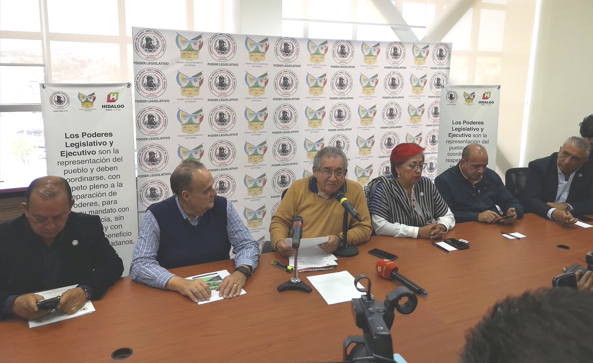 Hoy, en conferencia de prensa, junto a mis compañeros <a href="/corinamorena12/">Corina Martínez</a>, @hveras2010, <a href="/RafaelGarnicaDr/">Rafael Garnica</a>, <a href="/TonoHernandezVe/">TonoHernandez</a> y <a href="/JosLuisMuozSot1/">José Luis Muñoz Soto</a>, informamos sobre nuestra próxima reunión plenaria para definir la agenda legislativa 2020.