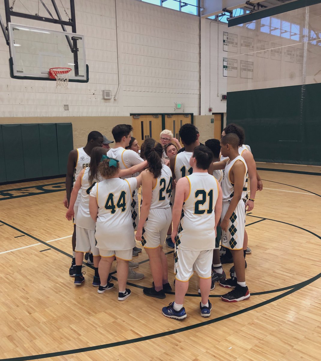 Molly Gezon tweet media