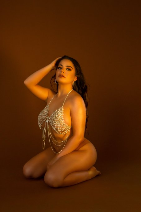 I don’t need a King to be a Queen ? https://t.co/MAyCPCIHMf