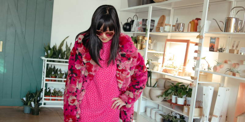ohjoy's tweet photo. I'm seeing hearts and lots of pink! Here are three of my favorite outfits that incorporate both and are very glam: https://t.co/OWQIMK7Rcr #OhJoyColorAdventures https://t.co/46gOlNWIjX