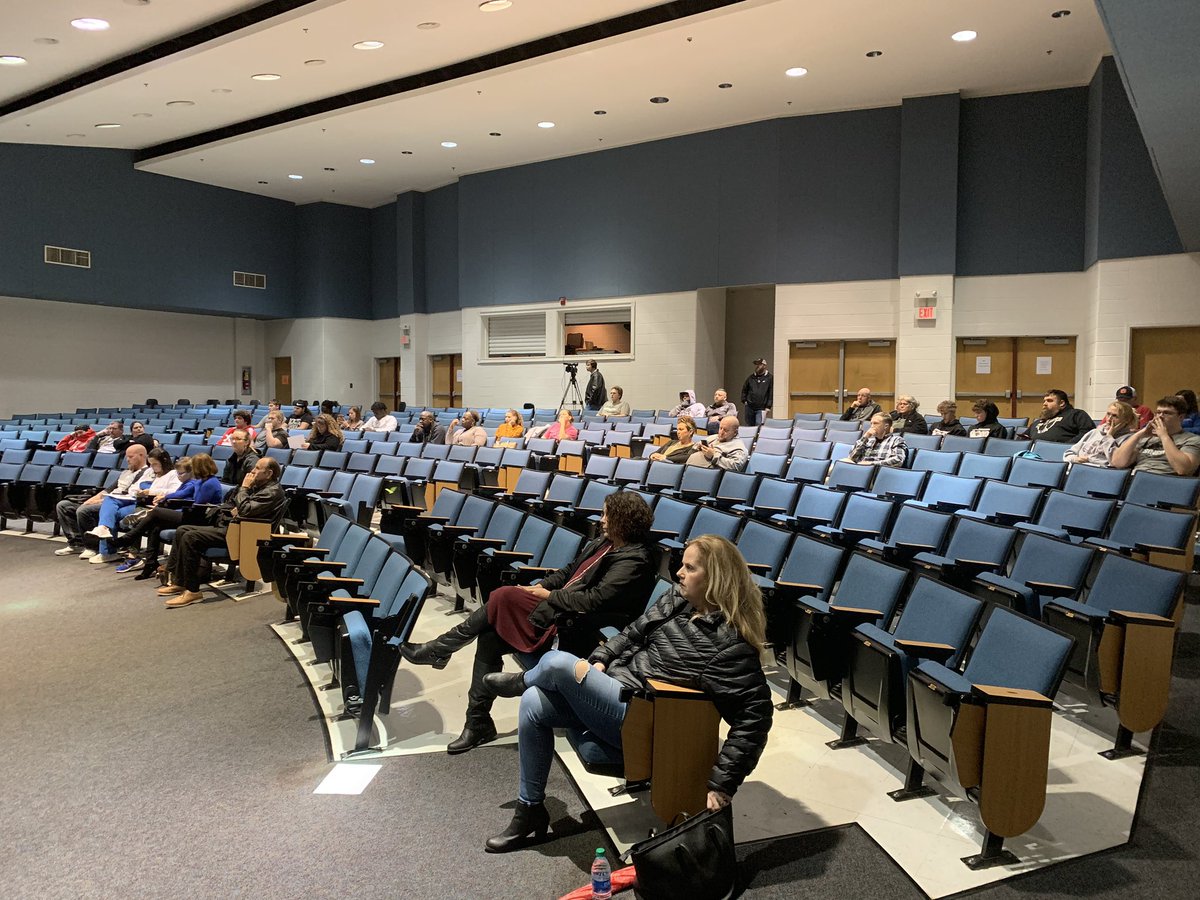 Great having @BedfordAgency and <a href="/DianeBloodworth/">Diane Bloodworth </a> and <a href="/scoutSMART_/">scoutSMART®</a> to come educate Our student athletes on the Recruiting Process and how to navigate it in this day and time. Special thanks to @Dale_Sleeper and <a href="/RidgelandVideo/">Ridgeland Video</a> forAlways helpingout. <a href="/NwGaFootball/">NwGa Football</a> <a href="/RidgelandHigh/">Ridgeland Panthers</a>