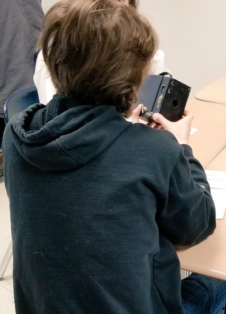 TvillePride's tweet photo. RT @MrWilsonTeach: Awesome Artifact Day! Just a few pictures of our brief exploration of life at the turn of the century to wrap up the unit on this time period! Next artifact day: WWI Homefront. #tvillepride https://t.co/TBpm7xBJqr