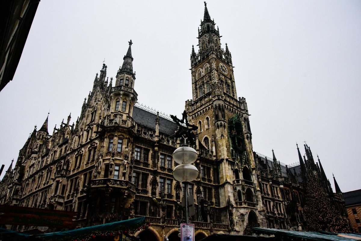 Monday Motivation. Own this. 

#Travel #Germany #TravelPhotography #GermanArchitecture #archilovers #MondayMotivation