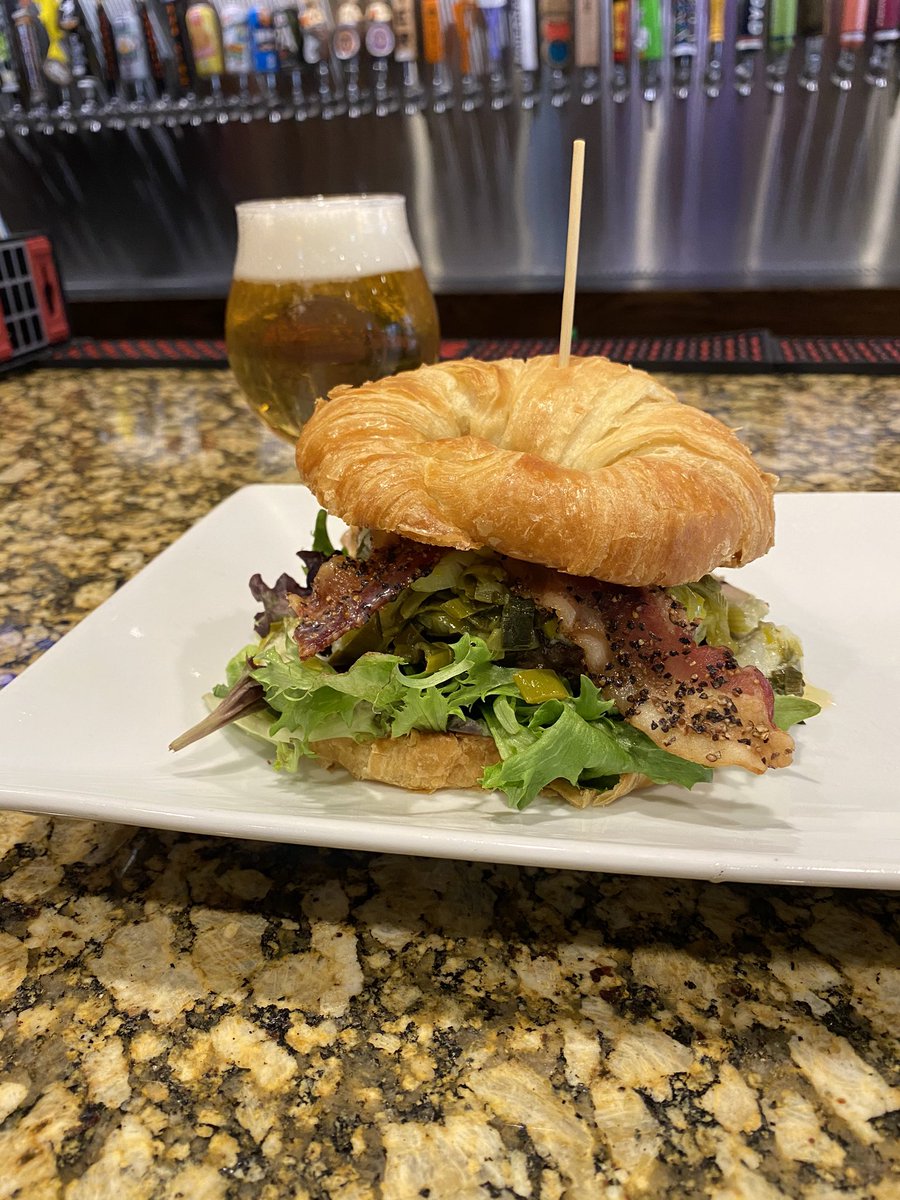 🚨🚨NEW FEATURE ALERT!!🚨🚨
THE PROBABLY PRETENTIOUS BURGER!!
AVAILABLE ALL WEEK LONG!!!🤤🙌
-Our Signature Burger
-Peppered Bacon
-Gorgonzola Butter
-Braised Leeks
-Roasted Tomatoes
-Mixed Greens
-Croissant 
#yum #burgers #croissant