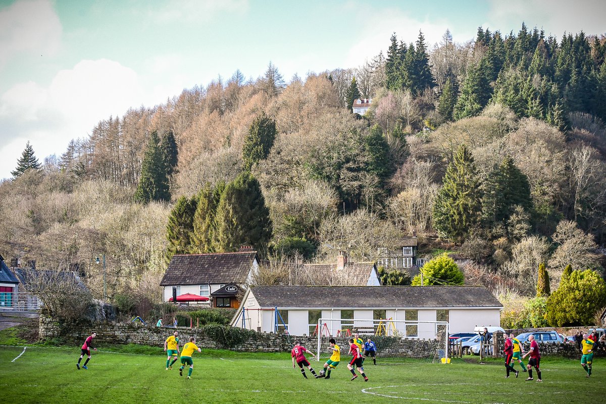 PitchSidePhoto's tweet photo. 15 goals, glorious scenery and the warmest of welcomes made for a marvellous afternoon in the Wye Valley as @Tinternabbeysp1 beat Portskewett and Sudbrook 14-1 in the @Eastgwentafl  
📷- Full set https://t.co/ru3ZIReHSf https://t.co/LA2EB4Z3eg