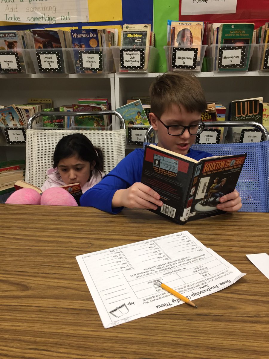 BCahalan3's tweet photo. Book Partnerships kicked off with a Bang!Students set goals and used think marks to record their connections. https://t.co/rE4wICOIwM