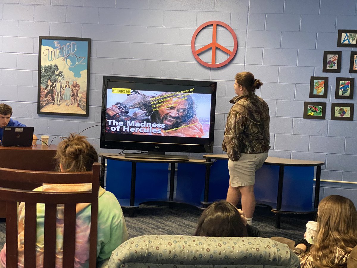 AynorHSLibrary's tweet photo. Enjoying @mariekellis class Greek Mythology presentations. #BLUEJACKETSCREATE #HCSLibraryMedia https://t.co/lOOguWB1Uo