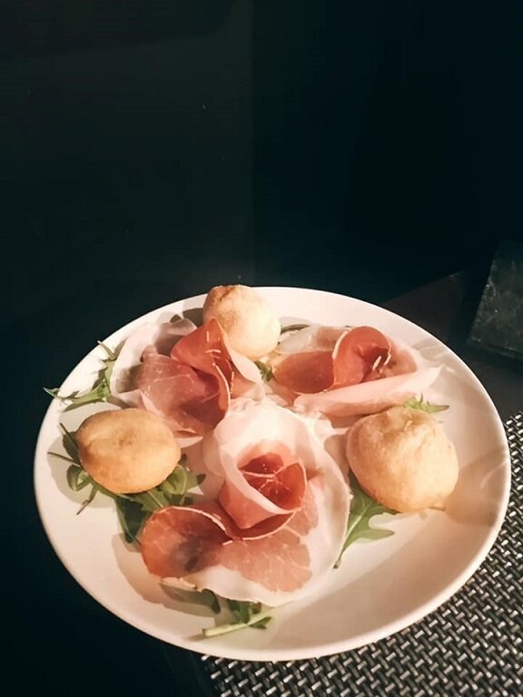 Many of you have asked for a great place to take the one you love this #ValentinesDay. I recently visited <a href="/DivinoEd/">Divino Enoteca</a> to taste their Regional menu, Emilia Romagna and its without a doubt one of the most romantic &amp; best Italians in Edinburgh. tartanspoon.co.uk/home/divino-en… #Edinburgh