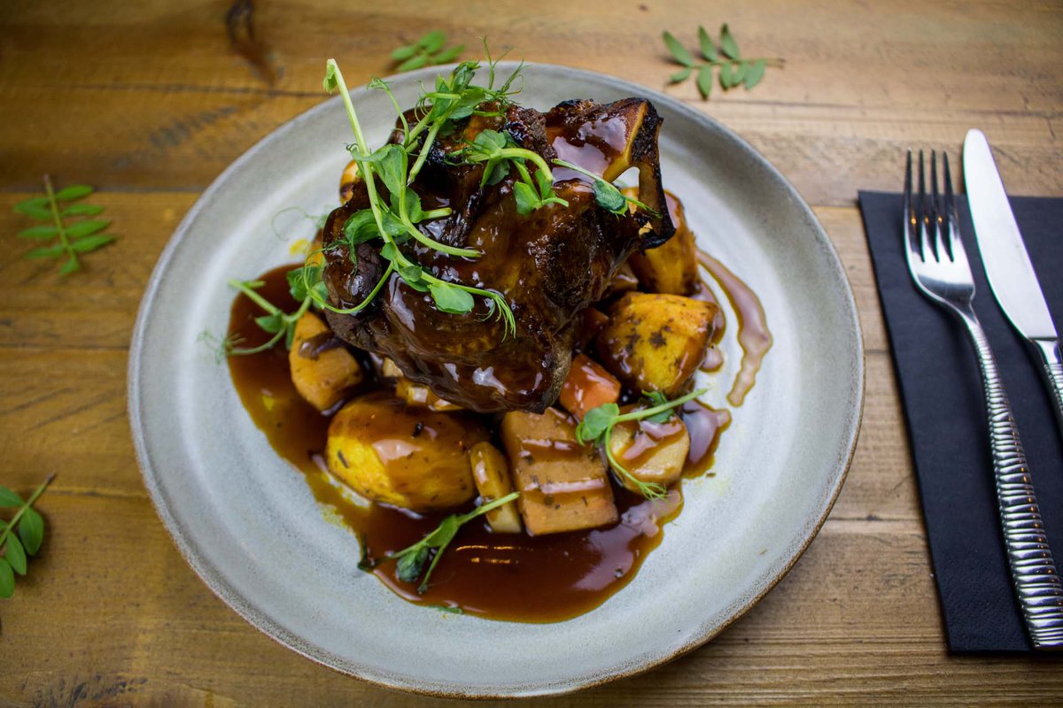 Have you tried our delicious lamb kleftico?

Tender shoulder of lamb on the bone, slow roasted, herbs, garlic, onions and Greek style roast potatoes!