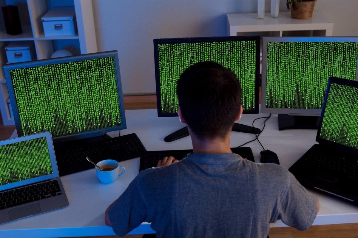 CrowdStrike tweet media