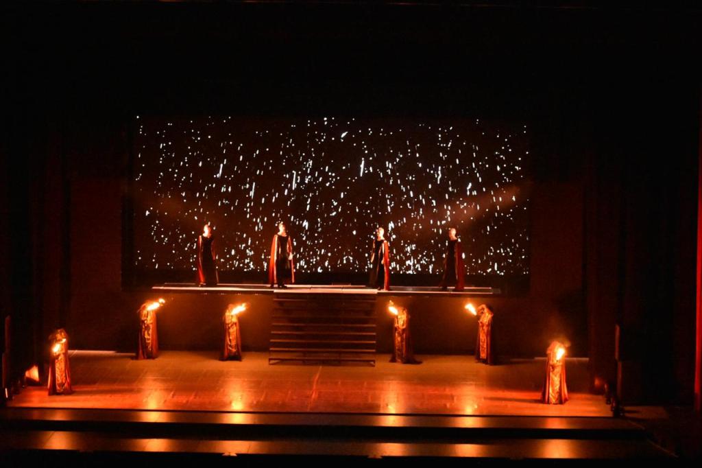 adymaco's tweet photo. “Lord of the Dance” https://t.co/KpkgkBiNa2 https://t.co/7cSJcA99m6