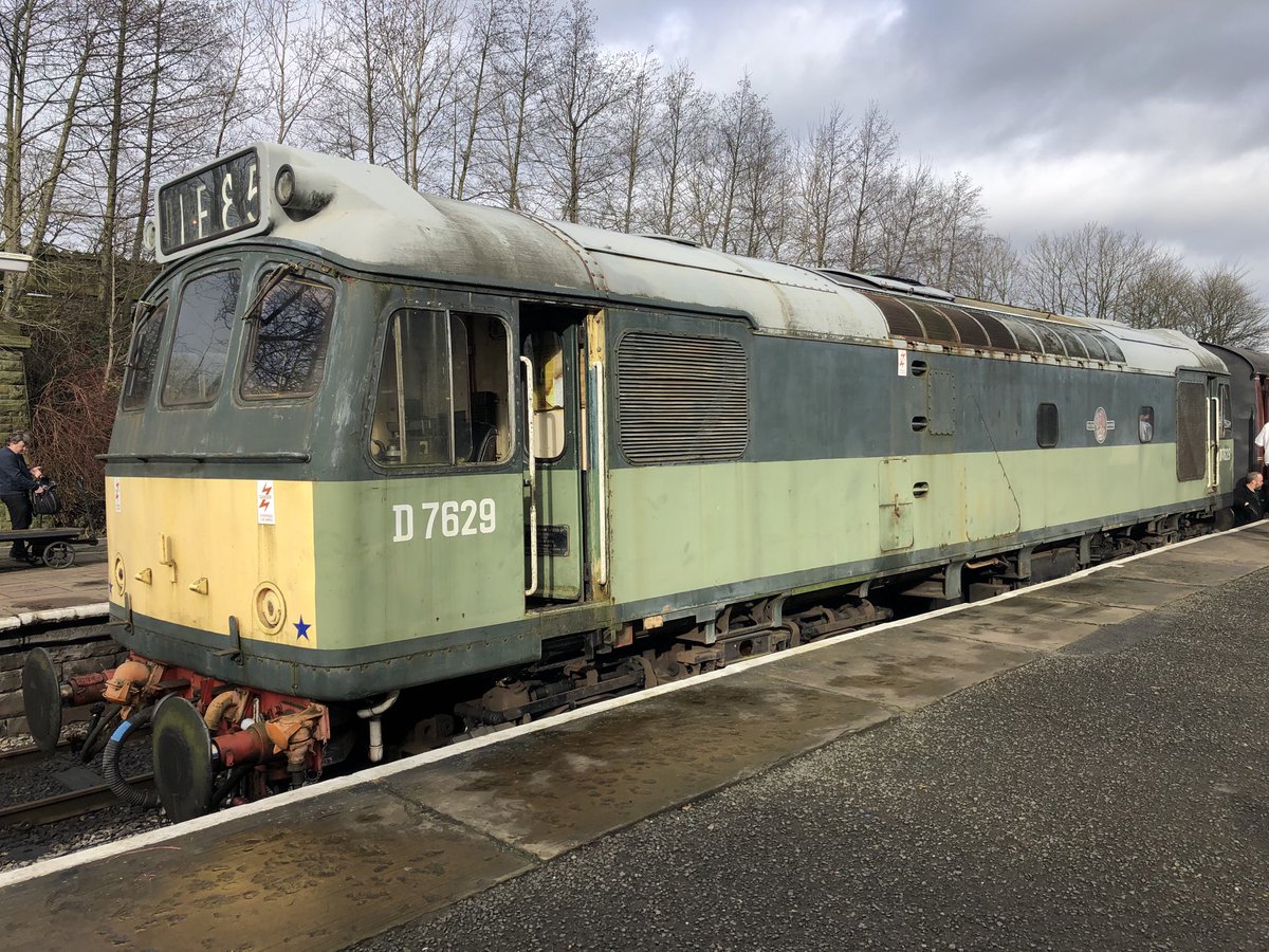 M62J21's tweet photo. Sulzer Power ! Class 25 D7629 of ⁦@eastlancsrly⁩ seen here during the Winter Diesel Gala ⁦@elrdiesel⁩ #sulzer #locomotive #class25 #traction #motivepower #dieselgala #derbysulzer #trains #railway #eastlancsrailway #D7629 #britishrailways https://t.co/A5ihKQGKwz