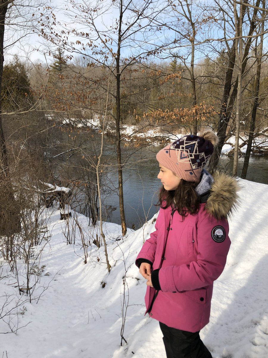 Mrs_K_Noonan's tweet photo. Grade 4’s got lots of fresh air and exercise while snowshoeing @rescatholic #appsmill @grandriverca https://t.co/LZRJ1dNWDU