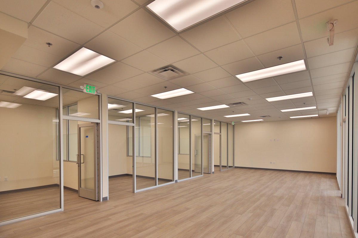 bcccontracting's tweet photo. Beautiful ±24,600 SF building we recently completed for @sanitary_co in Anaheim, CA. Great experience working together with @DasherTabata... looking forward more opportunities!

#Construction #Industrial #Tiltup https://t.co/zu3ShGf7pG
