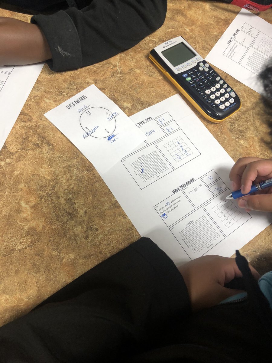 Elizabeth Mickelson tweet media