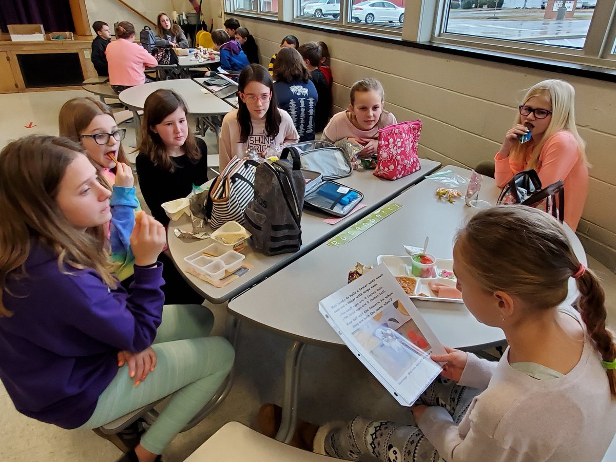 WESpolarbears's tweet image. GR4 and GR5 consider #MathMax ‘s challenge today - how many cups would he need?  @MathMax_andMrsB #TheLemonadeWar #TwoSchoolsOneBook #WESdriven2succeed #TeamNorthern