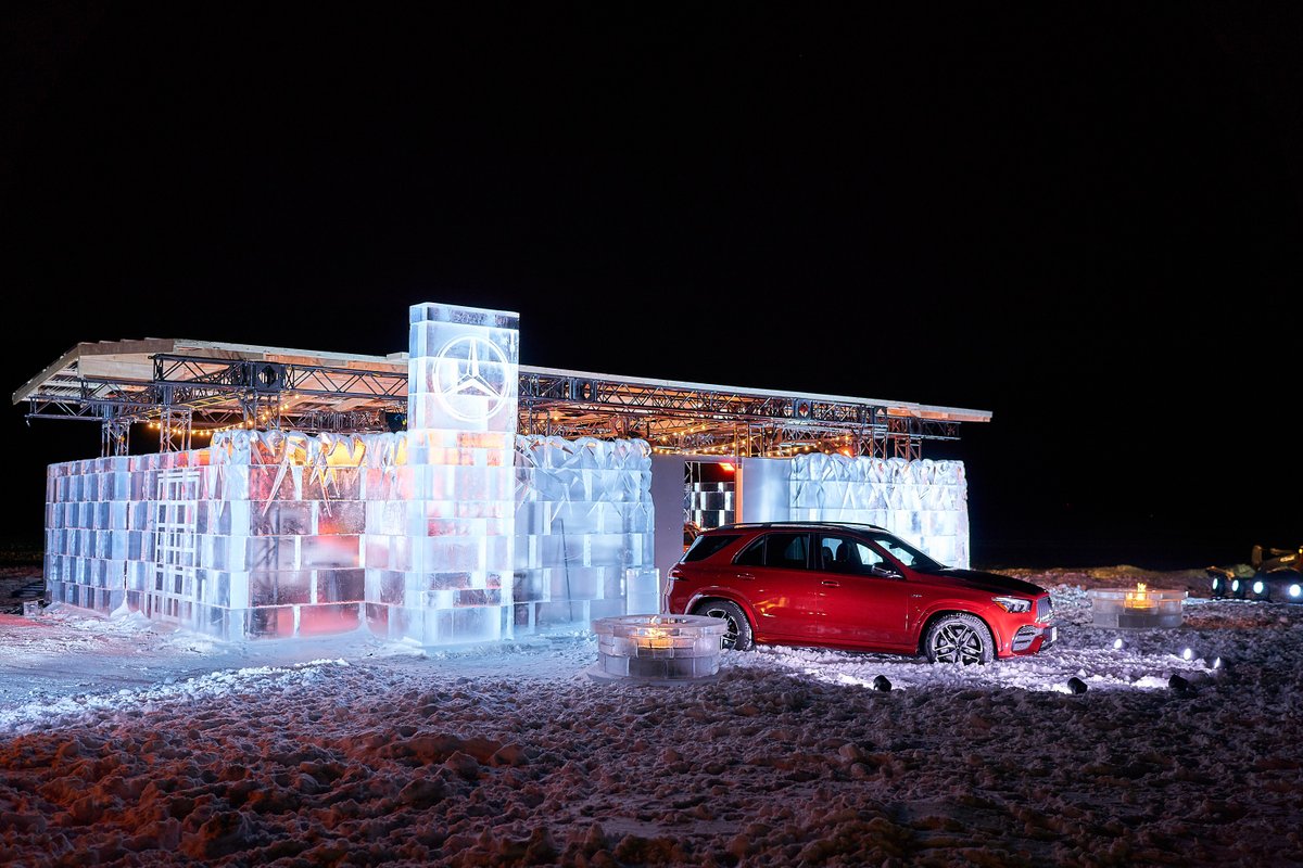 I remember when <a href="/iceculture/">iceculture</a> created an <a href="/NHL/">NHL</a> Stanley Cup for my little Shunpiker Tour in 2007 . . . now they've gone and made a full GARAGE for <a href="/MercedesBenzCDN/">Mercedes-Benz Canada</a>! 👌  tinyurl.com/v5xh7ms #swont