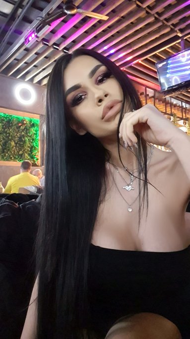 How did you spend your weekend? Ohh...I have so much to tell you about mine...  Join me for a hot-conversation<a href="/tag/livenow"class="tags"><span>#livenow</span></a><a href="/tag/thursdaymotivation"class="tags"><span>#thursdaymotivation</span></a>