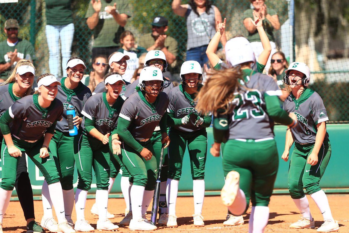 NCAA Softball tweet media