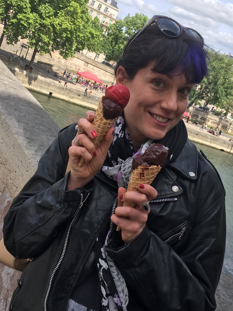 AndreaRobin1's tweet photo. @SkipTheDishes Itโs a long way to go but, Berthillion in Paris has some of the best ice cream Iโve ever had! (Chocolate & raspberry)โค๏ธ ๐ซ๐ท Thanks for the chance to win @SkipTheDishes ! #SpoonTime ๐ฆ https://t.co/ukocv0CQ23