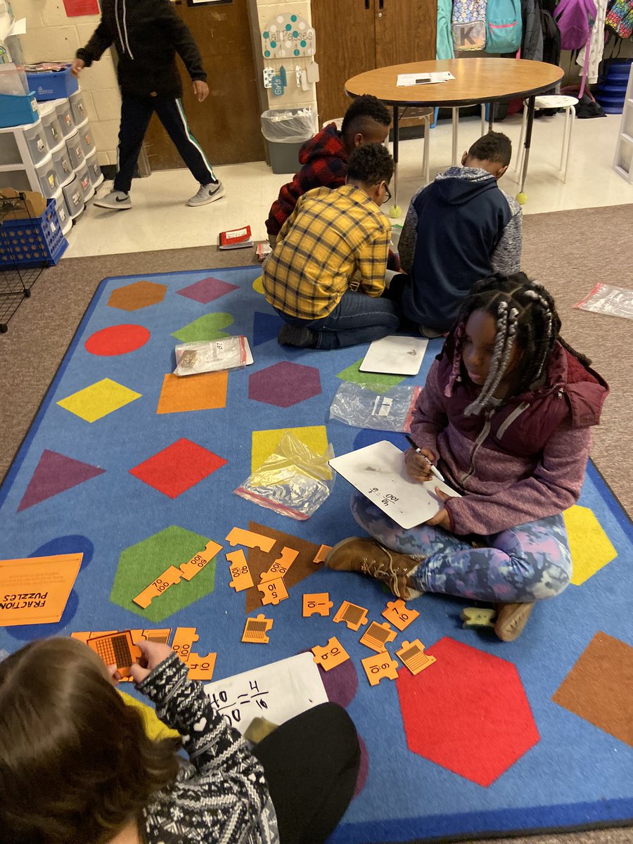 NancyRoberts4th's tweet photo. We love our Math Workshop! #differentiation @bakerelembears #journeytoawe https://t.co/uv3JsODjrZ