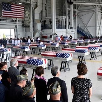 Shawington's tweet photo. @mjone1000 @thomasbhill @Antiwarcom @JacobforLiberty Four freshman WOMEN in #theSquawk hijacked the entire agenda @TheDemocrats.
But 96 #VETERANScaucus Congressional Members can’t figure out how to stop their peers from being slaughtered like lambs for corporate profit. https://t.co/PB3xQaCB5u