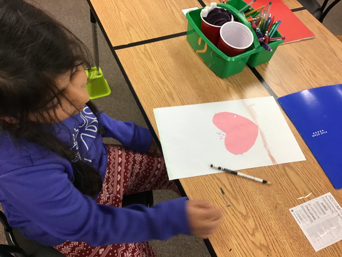 ashleyelm_gt's tweet photo. #creative2nd @AshleyElem are exploring their divergent and critical thinking with hearts and ZOOB! Check it out. #FISDQUEST @MMmoreno11 @KellieGLong @Tanisha21369935 #FFOE https://t.co/4j6TBy6S8d