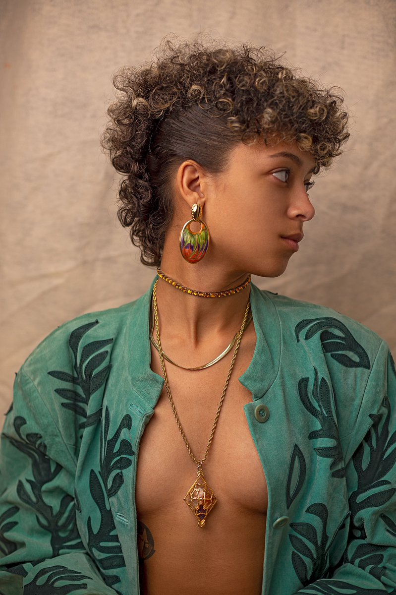 bluegemphotos's tweet photo. ๐BLUE GEM
BTS PORTRAIT SESSION
.
#nextmodels
#nextmodelsmia
#MIAMI #NEWYORK #ukmodels #london #paris #milan
#models #photographers #model #fashionweek #fashionmodel #runway #runwaymodel #designer #beautiful
#explorepage #explorepage https://t.co/aihPlPPE49