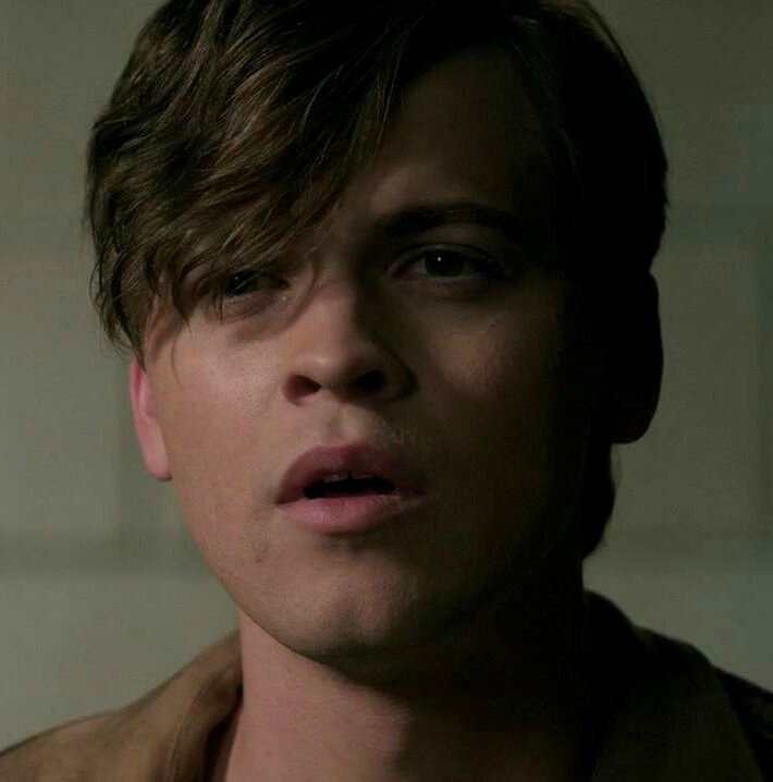 dailycalvert's tweet photo. my little angel https://t.co/GZ5NUIDxn1