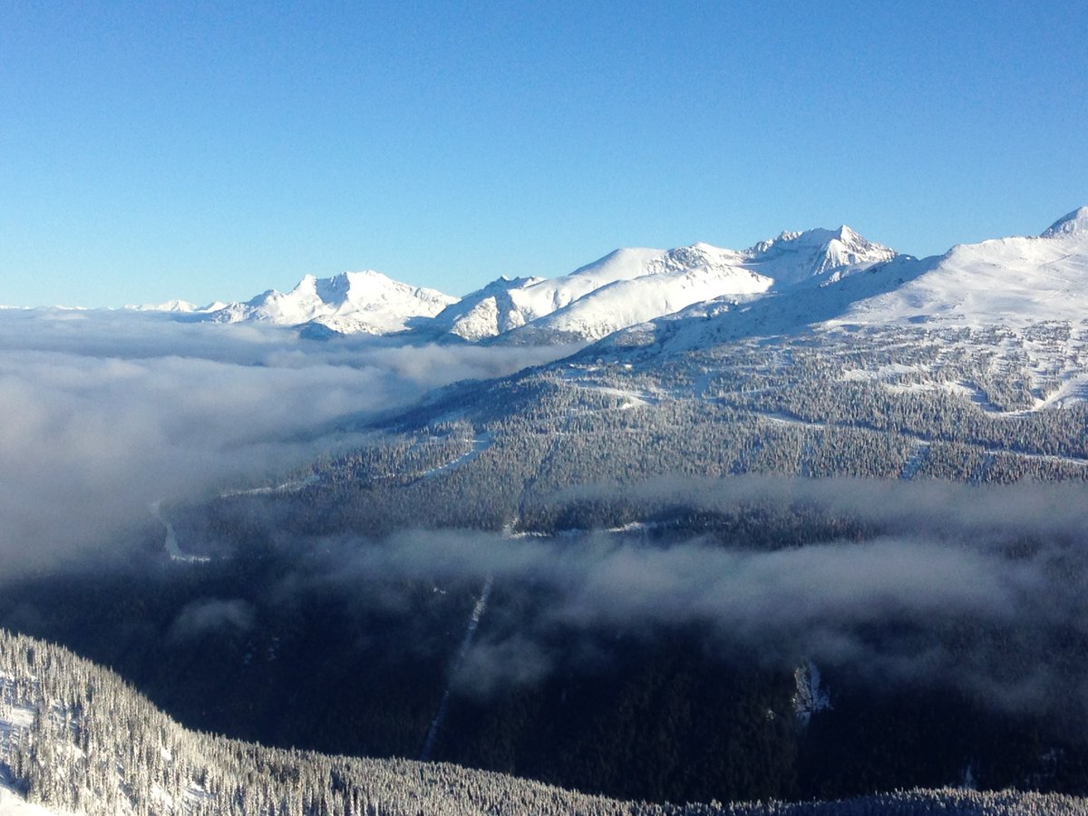 This is our definition of beautiful ☀️ Happy Monday - you are one step closer to the weekend!

#Whistler ∣ #ExploreWhistler ∣ #Mondays ∣ #MondayMotivation