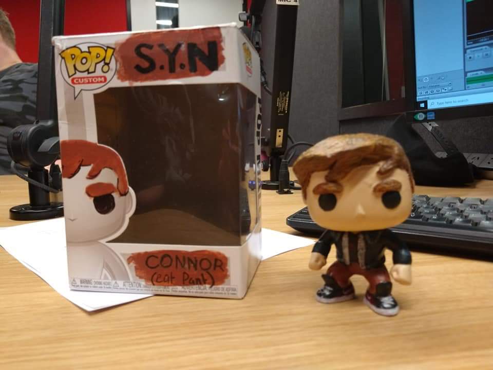PlayerOneSYN's tweet photo. Huge thank you to Player One crew member Georhe for creating this custom pop of EP Connor #thatswhatwasinthebox #PlayerOneSyn #funkopops #custom https://t.co/hWbI0Jdb1h