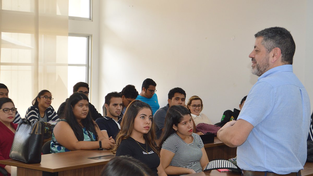 upsalesianaec's tweet photo. 📰 La marca personal como estrategia de marketing. #SoyUPS 💛💙

✅ El marketing personal busca un valor agregado para diferenciarse en el campo laboral 📈

ℹ Lee la nota completa en: https://t.co/EIUVA4HfMq https://t.co/PLmOmVJVqw