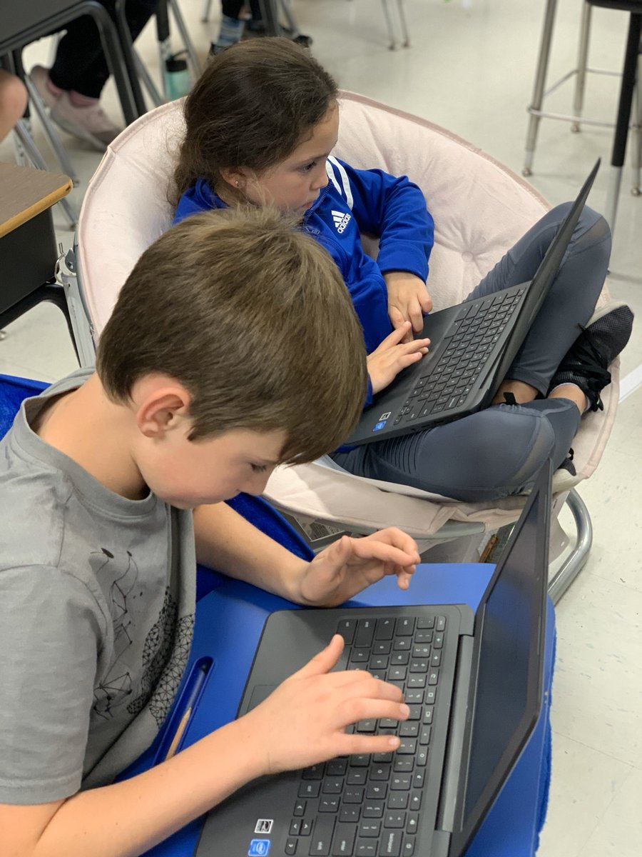 TechCoachRobles's tweet photo. Students in @ACMcClenan 3rd grade class @NISDBeard are practicing Words Their Way using @Seesaw on Chromebooks. Students had to come up with their own column titles after categorizing -ed words! Nice challenge! This will make a great station! #nisdlegends https://t.co/tCXiVMIdKJ
