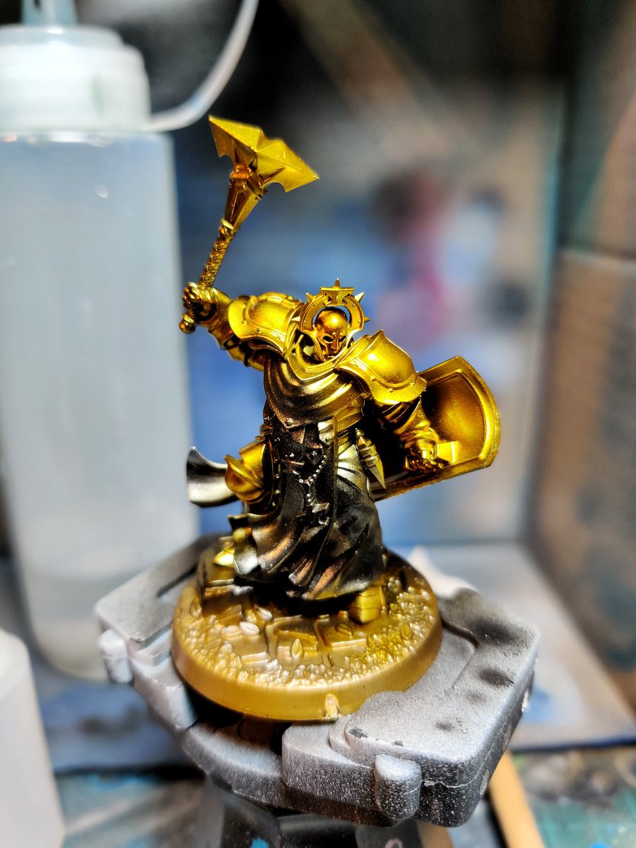 311props's tweet photo. Testing out Alclad Candy Yellow Lacquer over a gloss black and chrome base coat.
#AlcladII #candy #yellow #warhammer #stormcasteternals #shiny. https://t.co/x31biilyxR