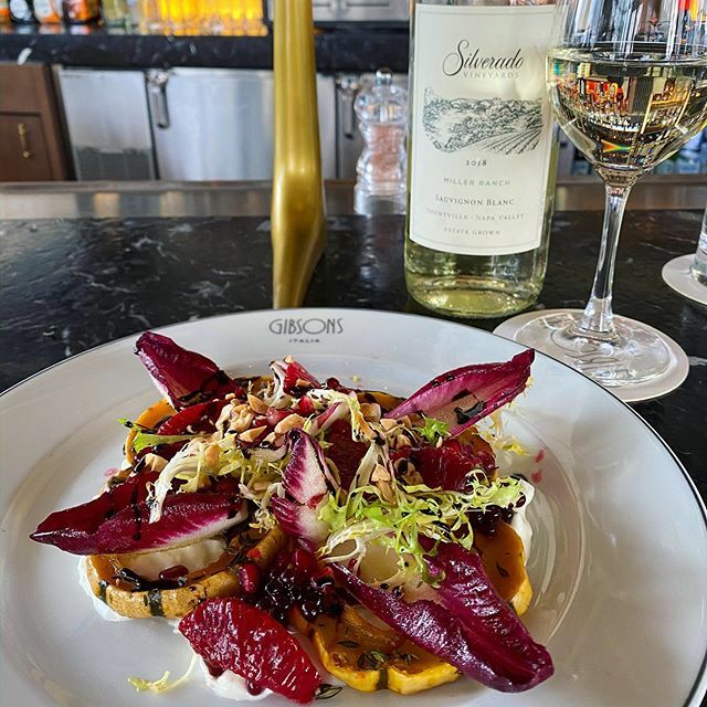 RachelPortell's tweet photo. Monday’s... Braised Delicata Squash {Burrata, cranberry pearls, blood orange, pomegranate seeds, Belgium endive &amp; toasted hazelnuts} + @silverado_vineyards Sauvignon Blanc 😋 https://t.co/hG67EIQby1 https://t.co/Vp2N2eVdqw