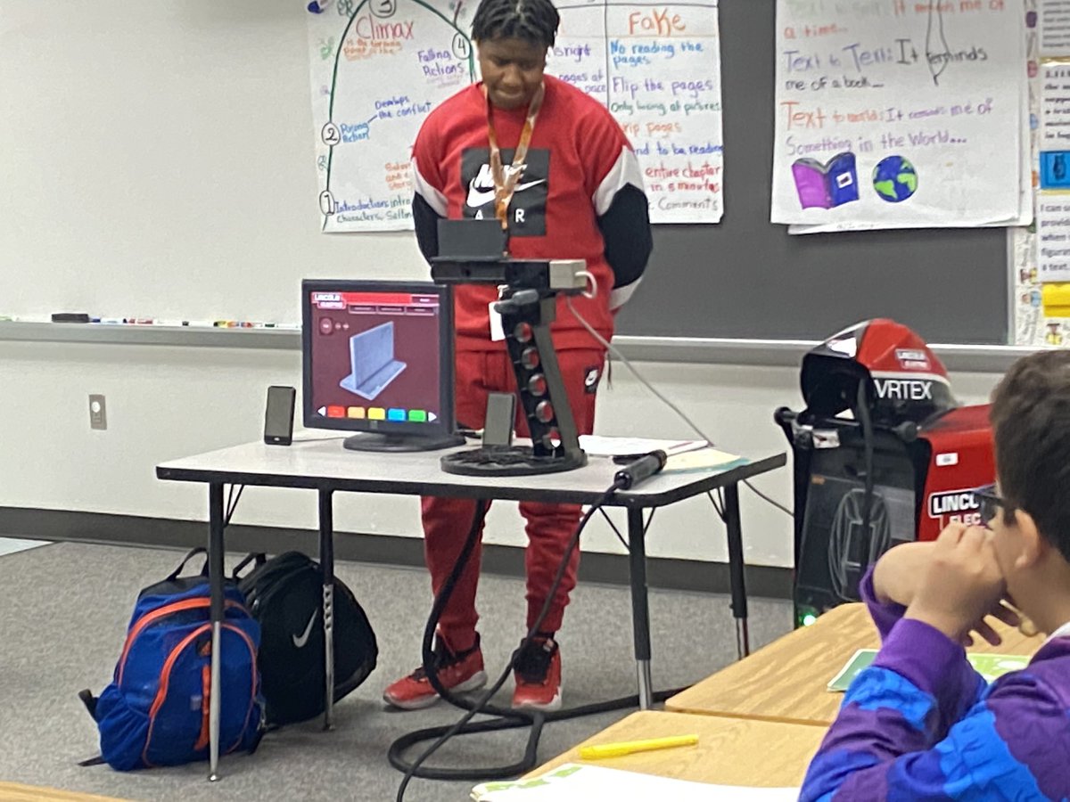 Special thanks to our Wunsche High School volunteers for presenting to our scholars during Career Day! We truly appreciate your leadership! <a href="/SpringISD/">Spring ISD</a> <a href="/LaTracyHarris/">LaTracy Harris, Ed.D</a> <a href="/BenekeBears/">Beneke Elementary</a> @believe_EC2020 <a href="/cwhs_springisd/">Carl Wunsche Sr. High School</a>