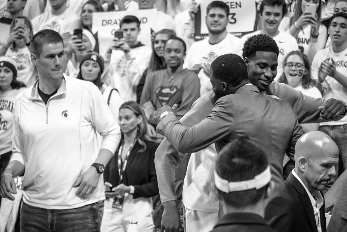 brealstudios's tweet photo. Hey @CoachDaneFife I’m a local videographer and photographer and I’ve been a huge MSU fan my whole life. I’ve managed to turn what I love into a job and have covered numerous high school events including Peach Jam. I have been trying to work up into the college level (1/3) https://t.co/pe7ZfiRa4t
