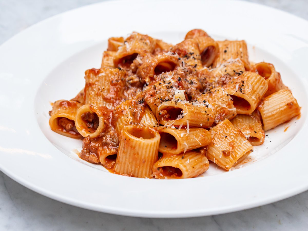 Mama mia. 🤤 Introducing our new Rigatoni Bolognese: Crafted with prime beef and heritage pork, rosemary, and parmagiano reggiano. Dive in:bit.ly/2H6LR04