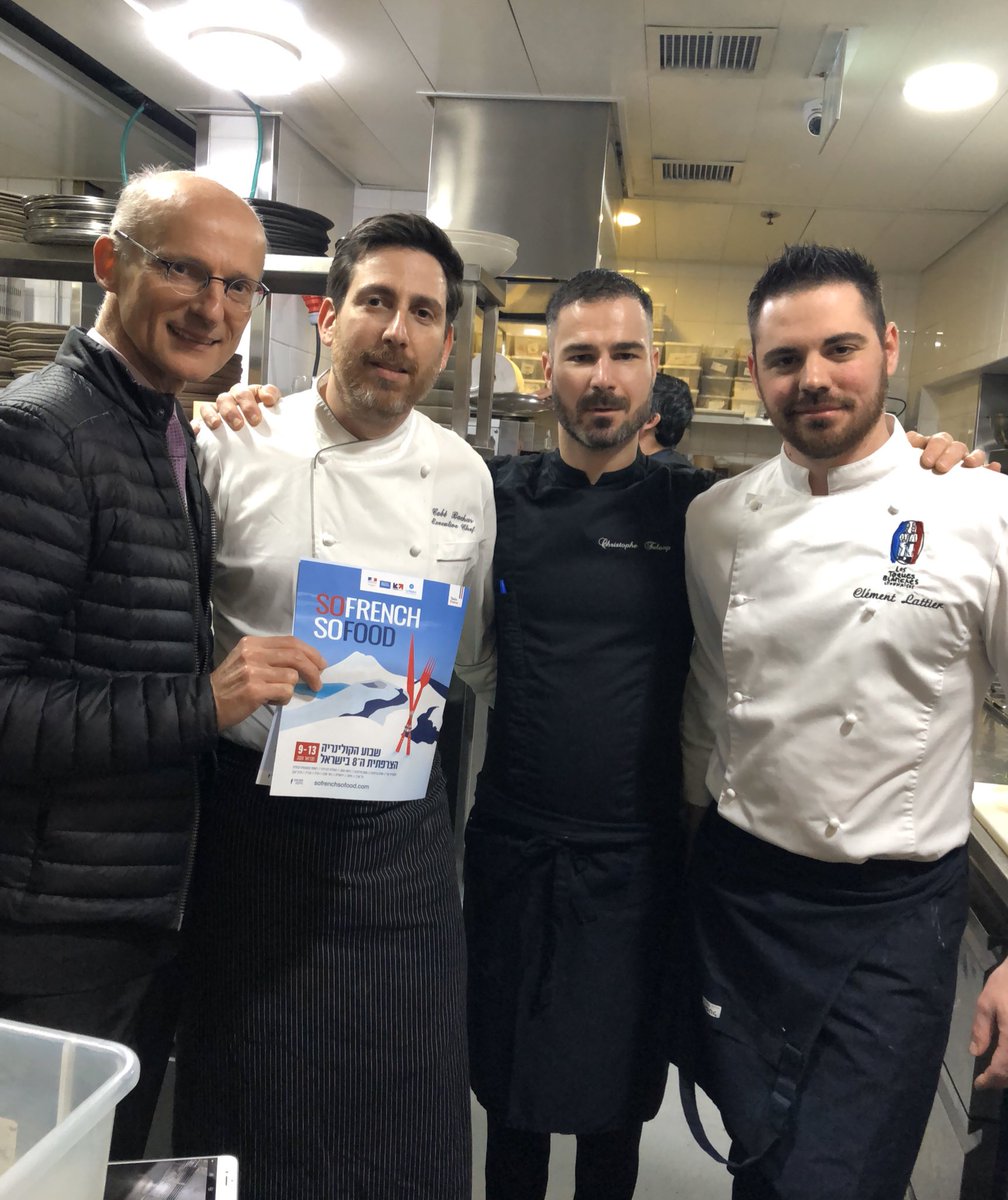 jjpierrat's tweet photo. #SFSF2020 - jour 1 : tournée des restaurants partenaires à #TelAviv - #Messa, #Popina et #Pastel : chefs 🇫🇷 et 🇮🇱 dialoguent avec leurs mains pour composer des menus exceptionnels, emprunts de leurs savoir-faire et de leurs cultures. Convivial, fédérateur et délicieux. https://t.co/FH3G2qWMhk