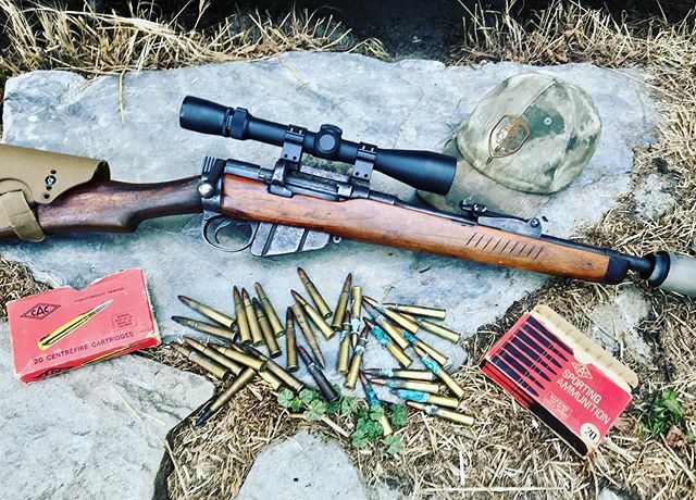 JSilkstone's tweet photo. Hereโs a bit of old school. Whoโd be game to throw that lead down range?
.
.
.
.
.
#oldschool #leeenfield #oldrifle #oldtools #oldstuffiscool #boltaction #grandads #fromabygoneera #militaryhistory #pieceofhistory https://t.co/mgUjA61Bmh