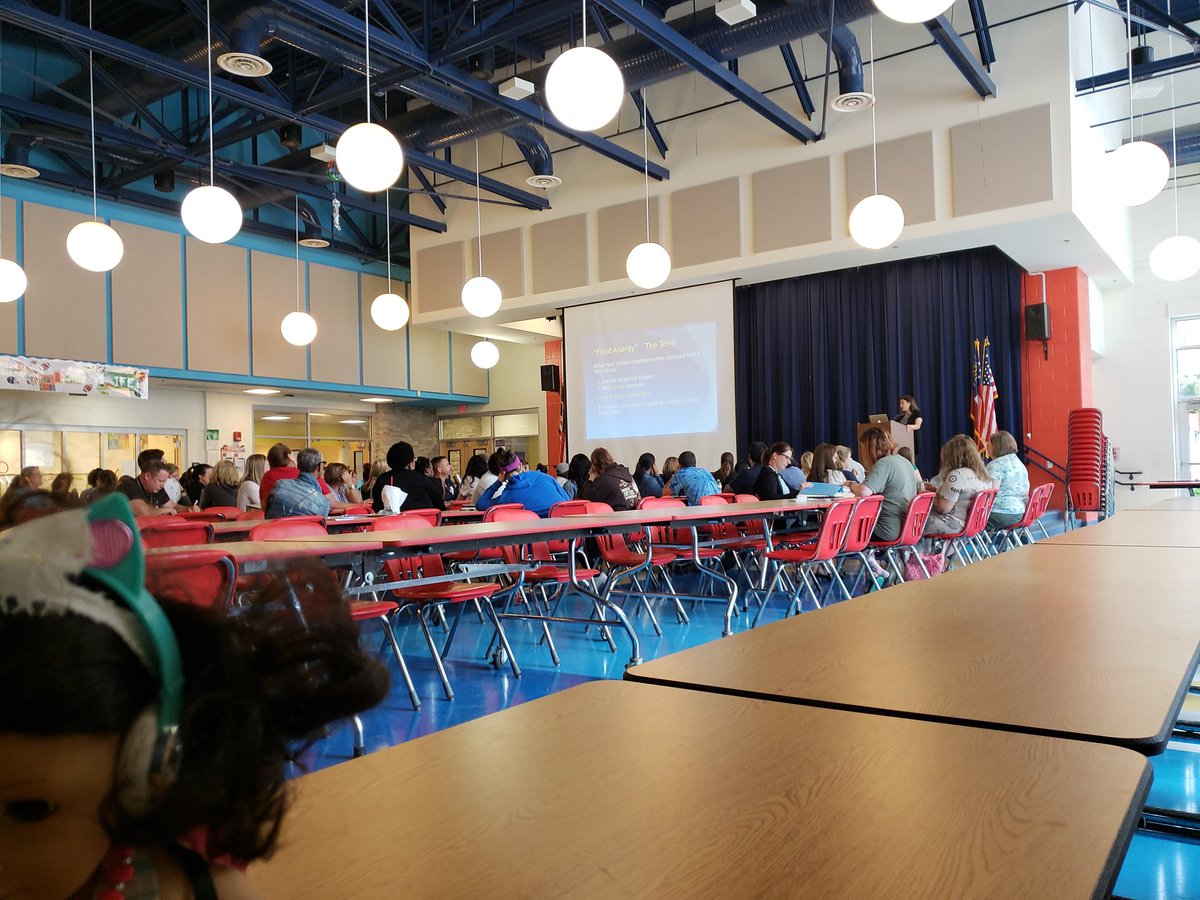 FAKidsATL's tweet photo. Increase awareness about food allergies &amp; #anaphylaxis in Georgia schools!  Food Allergy Kids of Atlanta (FAKA) is now scheduling FREE in-service training sessions for school staff, administrators, &amp; nurses! Email info@fakidsatl.org for more info. https://t.co/MNiGIFWjiG