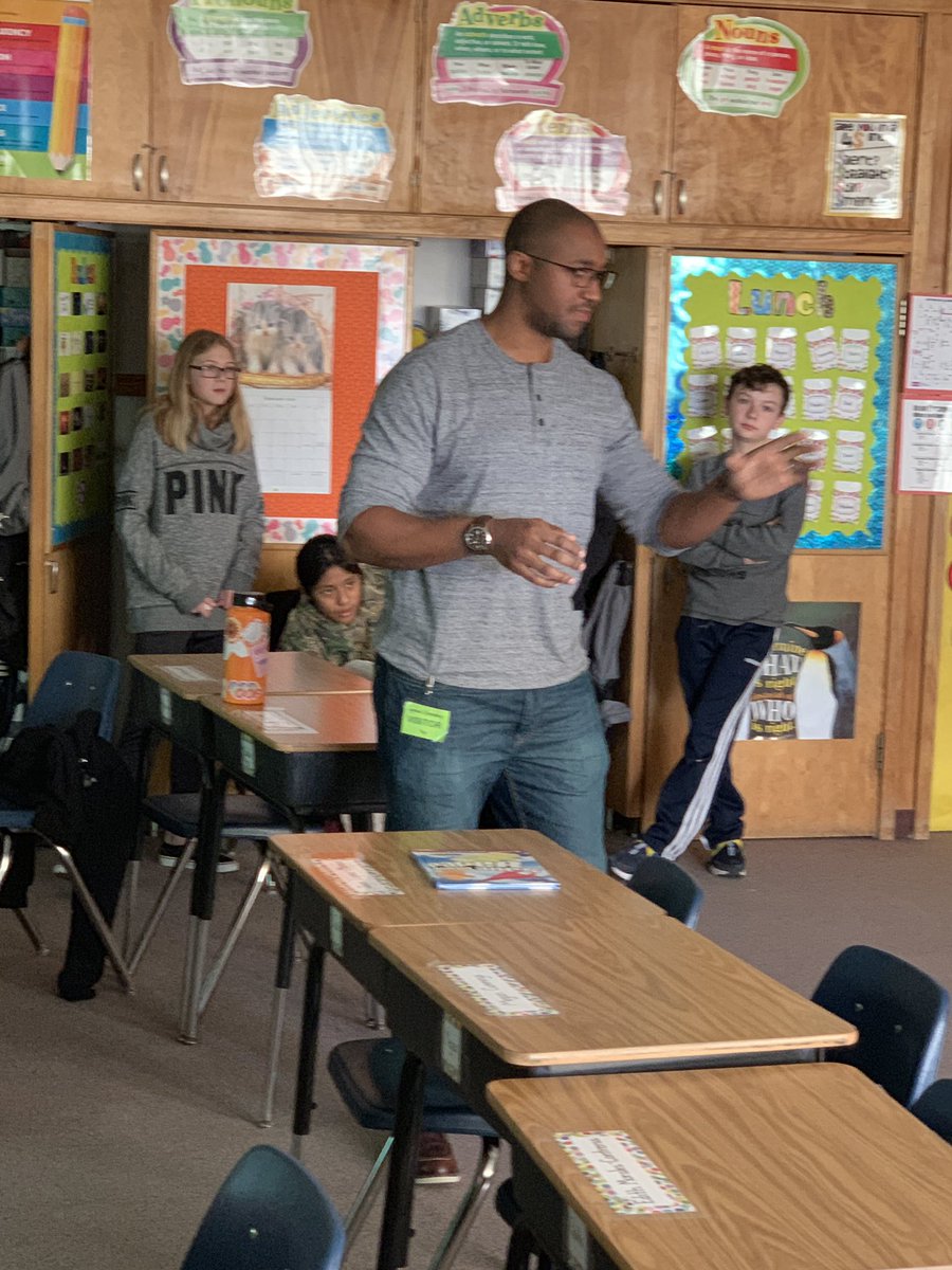 JodyBlessen's tweet photo. Quantum Workplace (CareeRockit business partner) presented to our Seymour 5th &amp; 6th graders today!  Quantum Workplace provides feedback and real-time insights so people are able to better serve their teams!  @RPS_blueprint https://t.co/4HykzOJFYE
