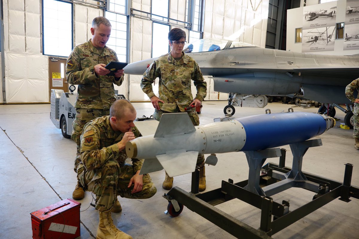 140Wg's tweet photo. How many 140th Wing leaders does it take to load a missile on an F-16...? The answer is “too many!” but it sure was fun watching them try! Let’s hope they leave it to the professionals from now on! 😂😉 #140wg #coang #cong1860 @140wg #weapons #f16 #fightingfalcon #viper #ang #acc https://t.co/dumPWSEc7P