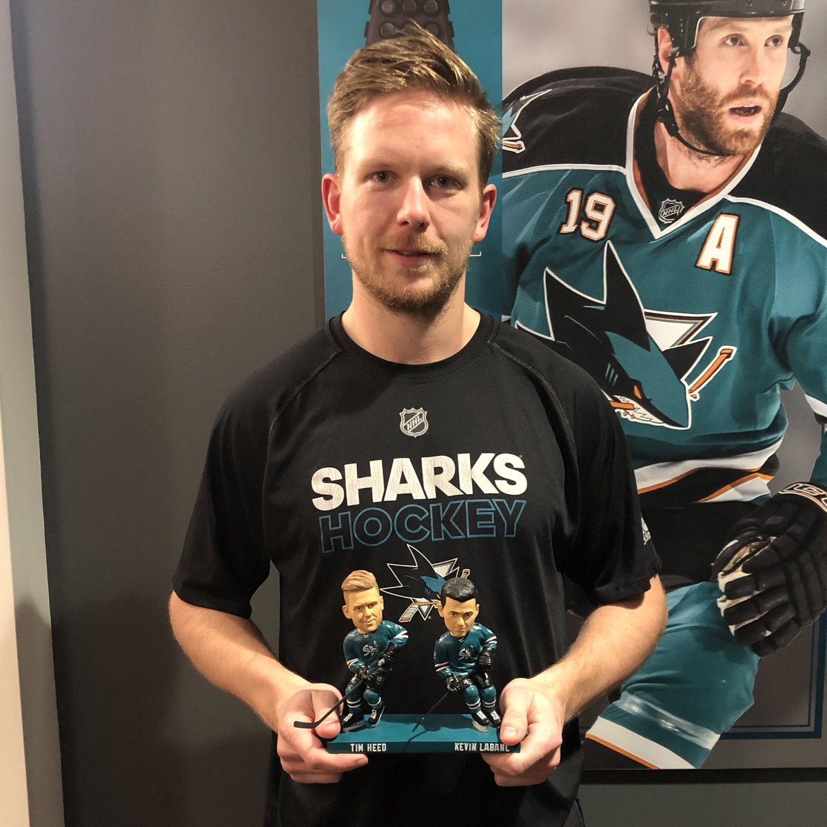 HEED our advice and get your tickets for our game on Monday 2/17. The first 4️⃣0️⃣0️⃣0️⃣ fans in the building will get this bobblehead!

🎟: sjbarracuda.com/bobble3