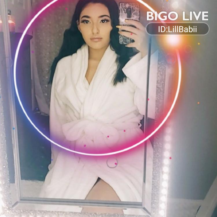 bbwbombshelle's tweet photo. Come and see ⚜️Lil Babi⚜️'s LIVE in #BIGOLIVE: #chat Bigo Rocks!  
https://t.co/75IJa33oHT https://t.co/Ol4Iw9IZEM