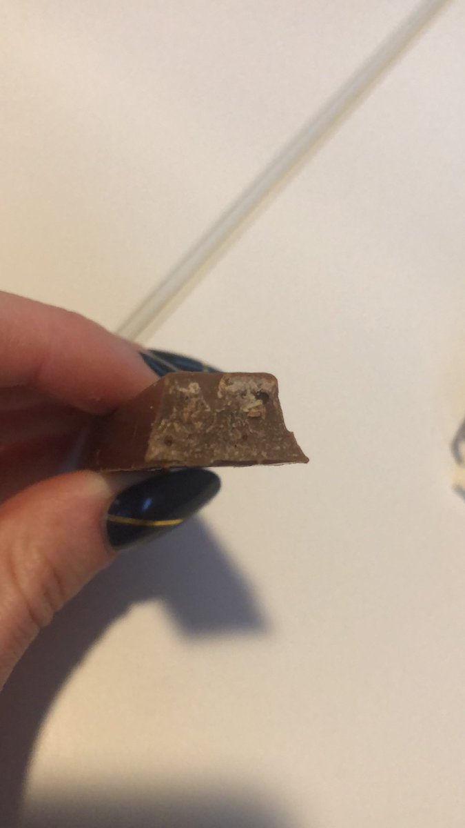 twiggie90's tweet photo. Hey @KITKAT , went for a break, but there’s no kit in the kat.... or maybe it’s no kat in the kit... either way I’m sad https://t.co/kGmnzywbDm